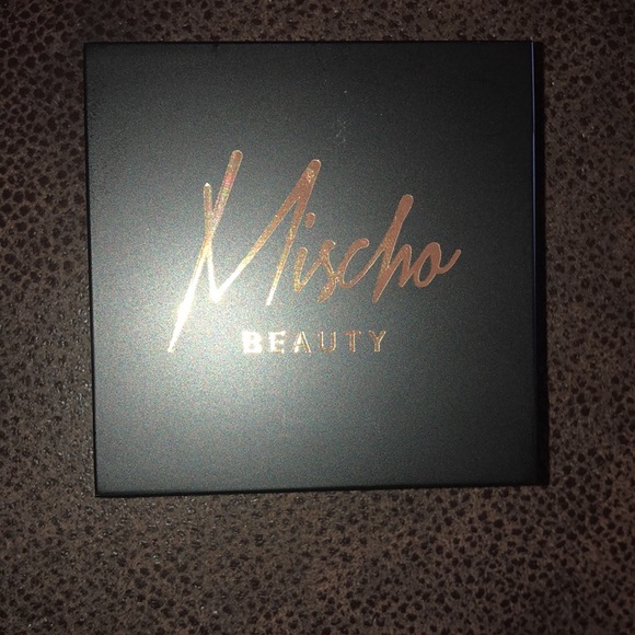 Limited Edition - Mischo Beauty Blush in Mischo - Picture 2 of 3